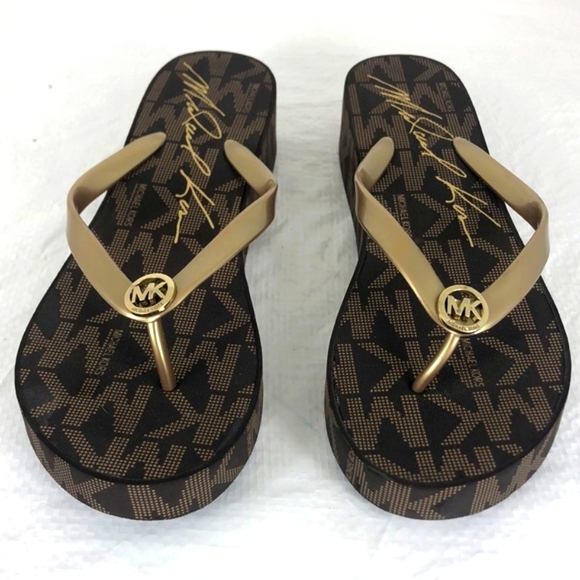 Michael Kors Logo Print Gold Metallic Sandals - Picture 1 of 9